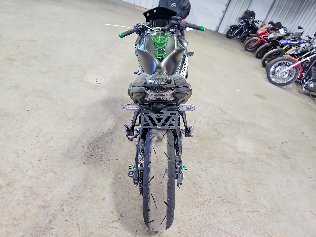 2024 Kawasaki EX650 VIN ML5EXER14RDAD6234 COPART salvage auction — Side, WV - SALVAGE CERTIFICATE, sold $1,600 on 2026-07-09 (photo 4)