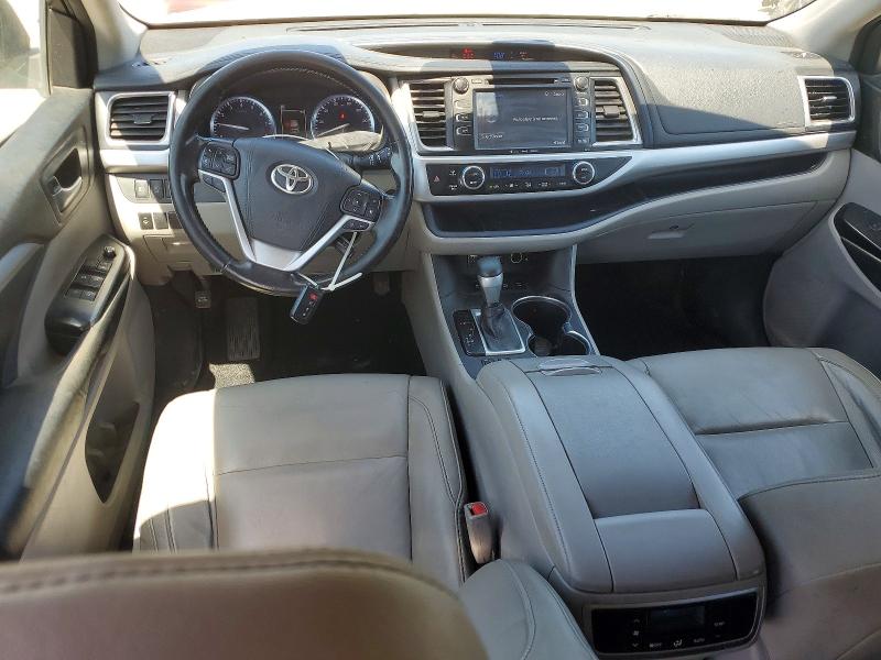 2018 Toyota Highlander VIN 5TDJZRFH4JS528974 COPART salvage auction — MINOR DENT/SCRATCHES, Fl - Certificate Of Title, sold $12,000 on 2026-07-02 (photo 8)