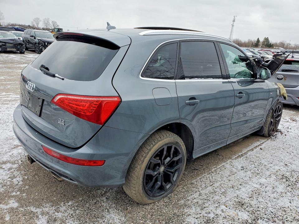 2012 Audi Q5 VIN WA1MKCFP2CA006165 COPART salvage auction — Burn Engine, On - Permit Irrepairable, sold $125 on 2026-07-23 (photo 3)