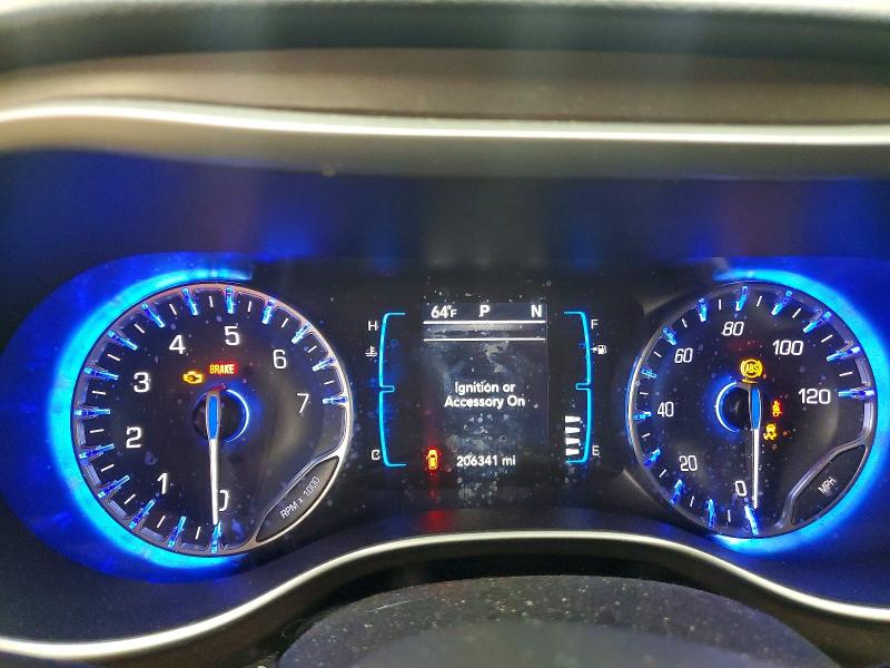 2017 Chrysler Pacifica VIN 2C4RC1BG6HR734299 COPART salvage auction — NORMAL WEAR, Nc - Dealer Only Clean Title, sold $3,300 on 2026-08-24 (photo 9)