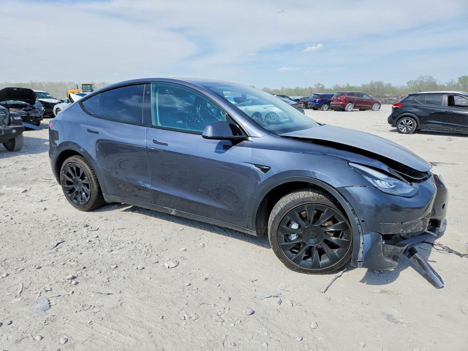 2022 Tesla Model y VIN 7SAYGDEE2NF574931 COPART salvage auction — FRONT END, Il - Salvage Certificate, sold $9,200 on 2026-07-15 (photo 4)