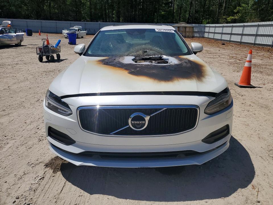 2017 Volvo S90 VIN YV1A22MK1H1010302 COPART salvage auction — BURN, Nc - Salvage Certificate Of Title, sold $2,100 on 2026-07-31 (photo 5)