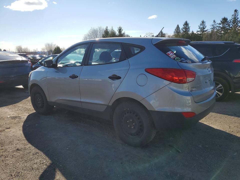 2010 Hyundai Tucson VIN KM8JT3AC0AU018817 COPART salvage auction — MINOR DENT/SCRATCHES, On - Permit No Brand - Unfit, sold $525 on 2026-07-16 (photo 2)