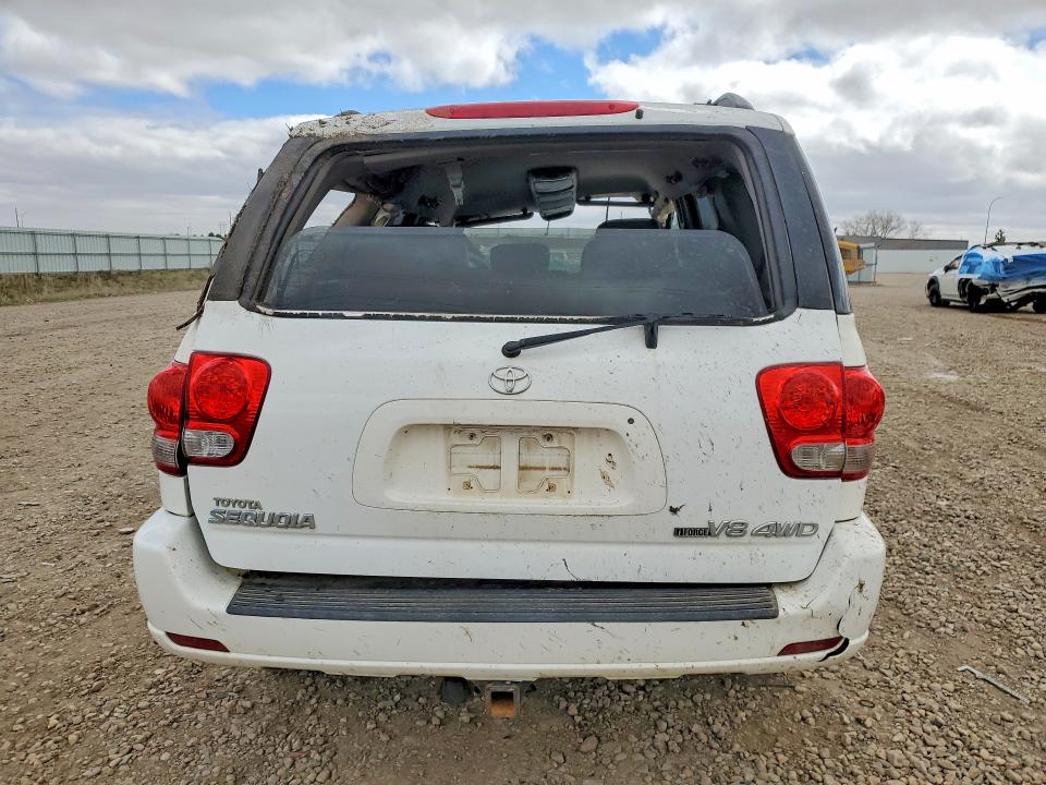 2005 Toyota Sequoia VIN 5TDBT44A55S241308 COPART salvage auction — ROLLOVER, Mn - Cert Of Title-Prior Salvage, sold $499 on 2026-07-06 (photo 6)