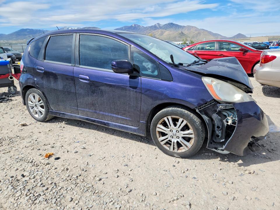 2010 Honda Fit VIN JHMGE8H40AC031303 COPART salvage auction — FRONT END, Ut - Salvage Certificate, sold $325 on 2026-07-07 (photo 4)