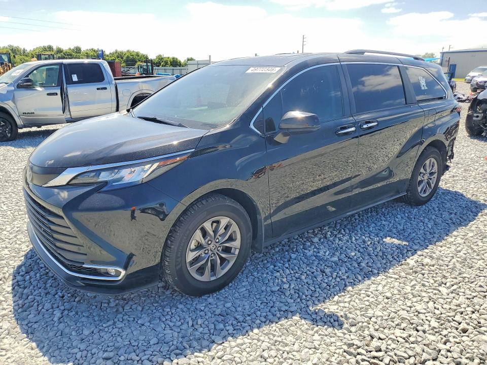 2023 Toyota Sienna VIN 5TDYRKEC6PS169051 — COPART salvage auction photo