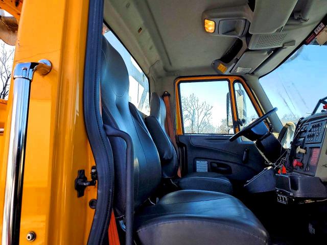 2012 International 4000 series VIN 1HTMKAAR1CH621979 COPART salvage auction — MINOR DENT/SCRATCHES, Ct - Certificate Of Title (P), sold $15,755 on 2026-07-28 (photo 6)