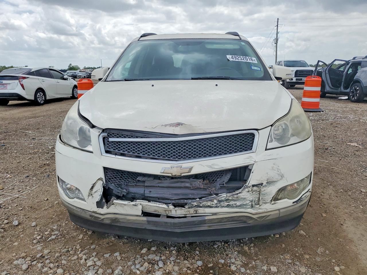 2012 Chevrolet Traverse VIN 1GNKRGED2CJ216750 COPART salvage auction — Front End, TX - SALVAGE VEHICLE TITLE, sold $725 on 2026-07-02 (photo 5)