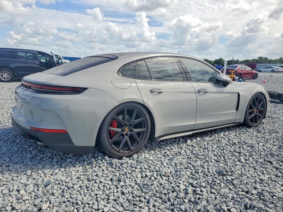 2025 Porsche Panamera VIN WP0AA2YA0SL010152 COPART salvage auction — VANDALISM, FL - CERT OF TITLE-SALVAGE THEFT, sold $65,500 on 2026-07-09 (photo 3)