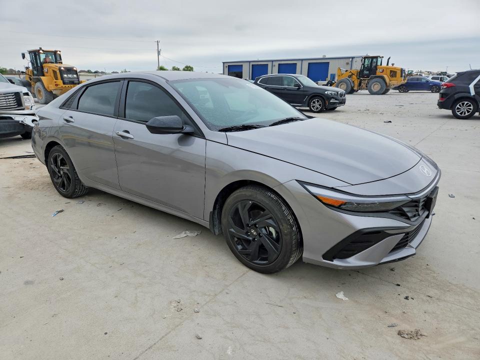 2026 Hyundai Elantra VIN KMHLM4DG5TU145706 COPART salvage auction — SIDE, Tx - Salvage Vehicle Title, sold $8,200 on 2026-07-17 (photo 4)