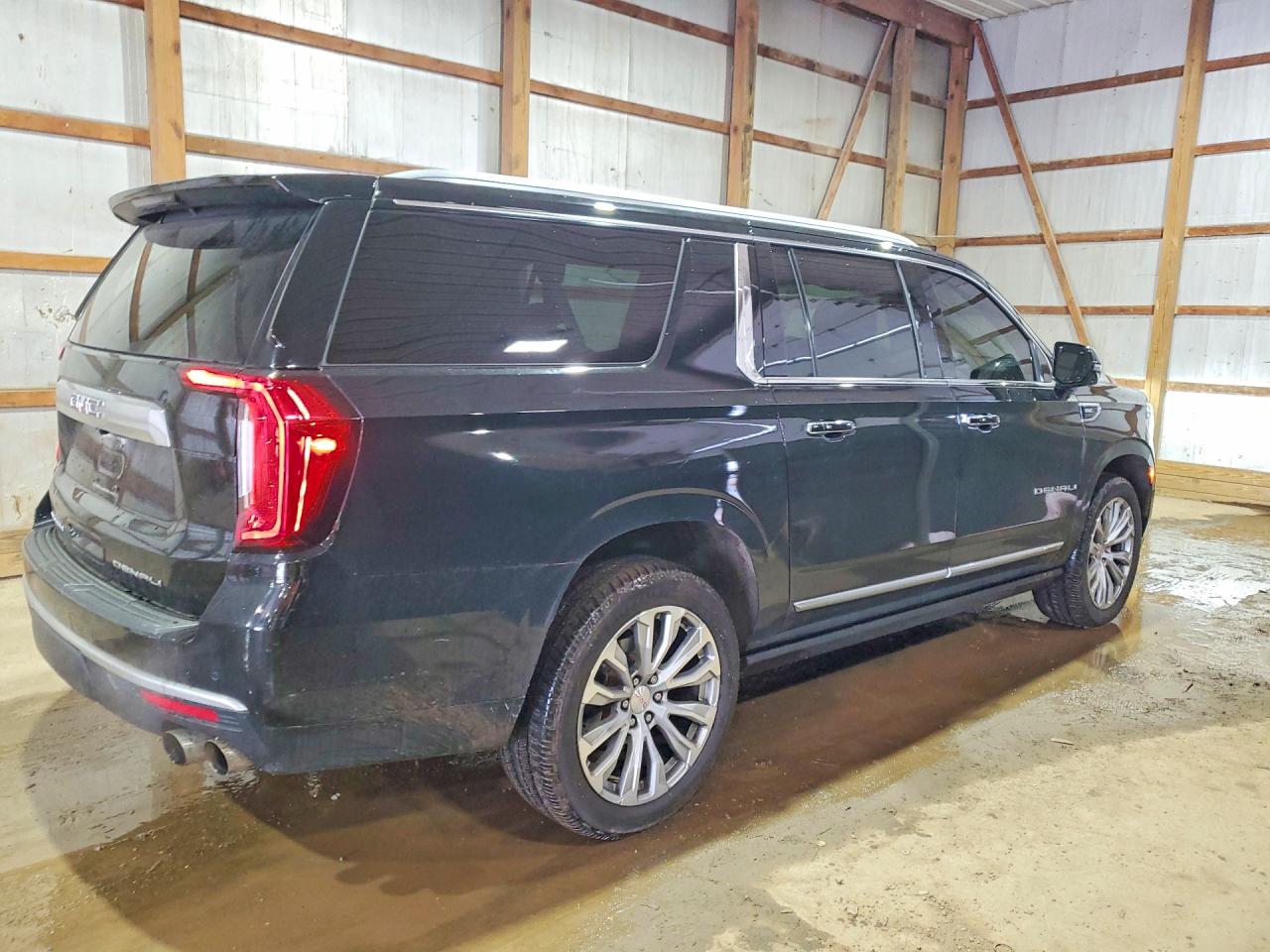 2022 Gmc Yukon VIN 1GKS2JKL7NR205354 COPART salvage auction — Hail, OH - CERT OF TITLE-SALVAGE, sold $22,800 on 2026-05-26 (photo 3)