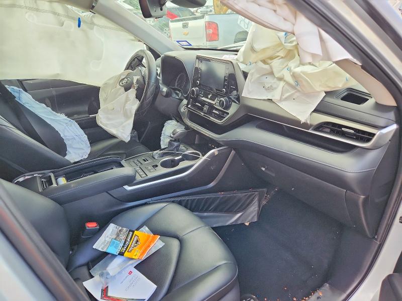 2021 Toyota Highlander VIN 5TDGZRBH1MS074283 COPART salvage auction — SIDE, Tx - Certificate Of Title, sold $400 on 2026-07-29 (photo 8)