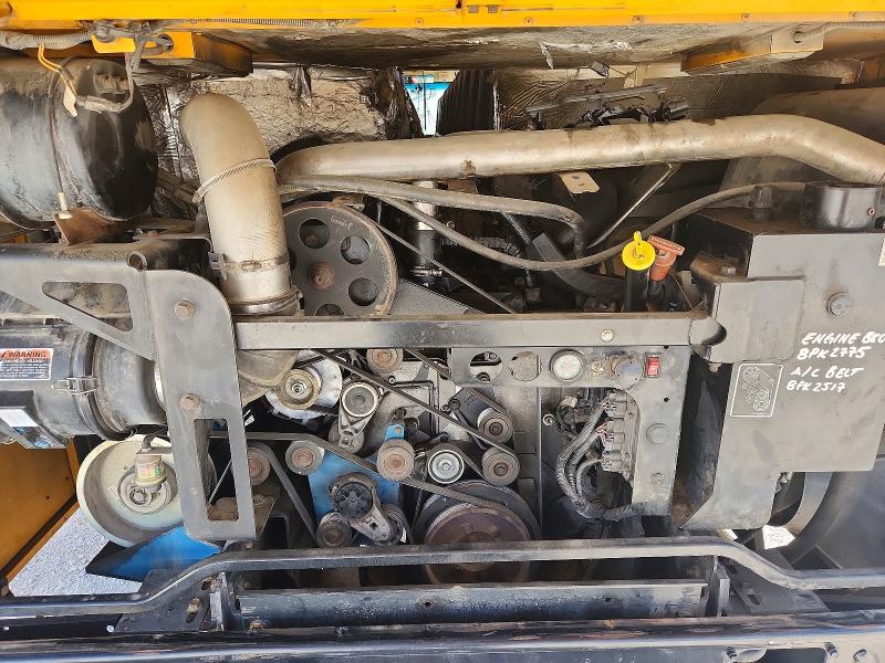 2014 Ic VIN 4DRBWAAR1EB780608 COPART salvage auction — MINOR DENT/SCRATCHES, Tx - Certificate Of Title, sold $2,000 on 2026-09-22 (photo 7)