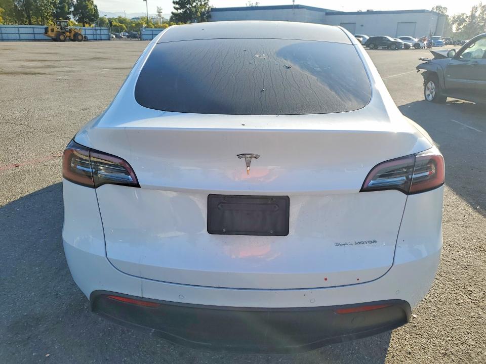 2022 Tesla Model y VIN 7SAYGDEE7NF408260 COPART salvage auction — FRONT END, Ca - Salvage Certificate, sold $11,000 on 2026-07-30 (photo 6)
