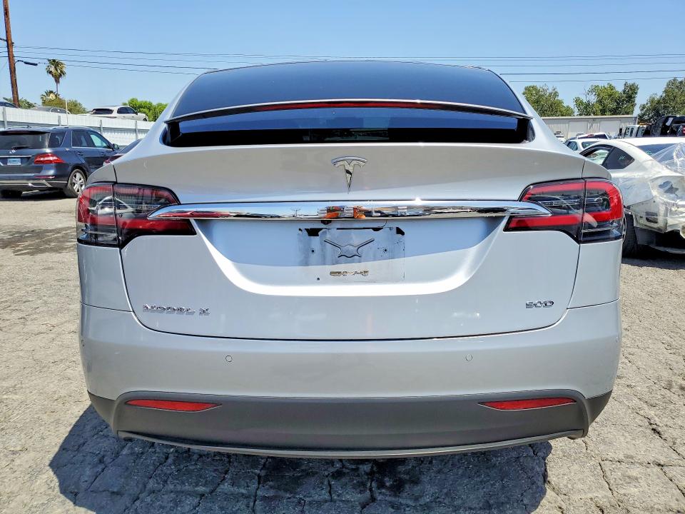 2017 Tesla Model x VIN 5YJXCBE25HF038137 COPART salvage auction — MINOR DENT/SCRATCHES, CA - SALVAGE CERTIFICATE, sold $15,500 on 2026-07-13 (photo 6)