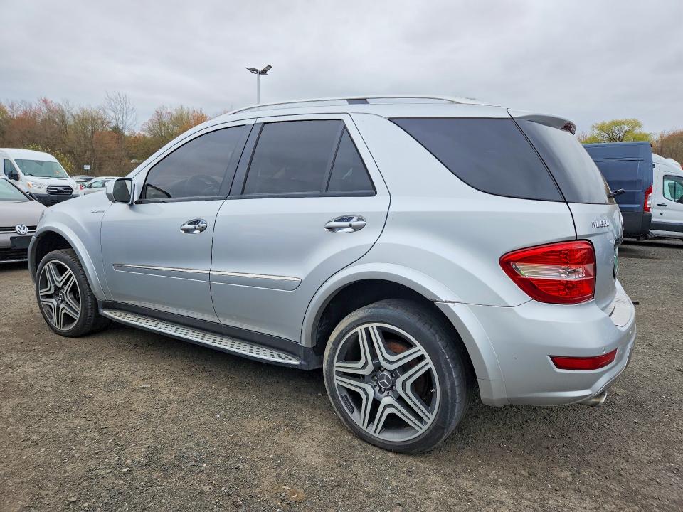 2010 Mercedes-benz Ml-class VIN 4JGBB7CB7AA587779 COPART salvage auction — MINOR DENT/SCRATCHES, Ny - Certificate Of Title (P), sold $3,500 on 2026-07-10 (photo 2)