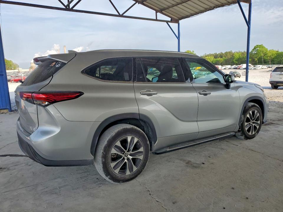 2021 Toyota Highlander VIN 5TDGZRAH5MS521439 COPART salvage auction — SIDE, Id - Salvage Certificate Of Title, sold $2,100 on 2026-07-23 (photo 3)