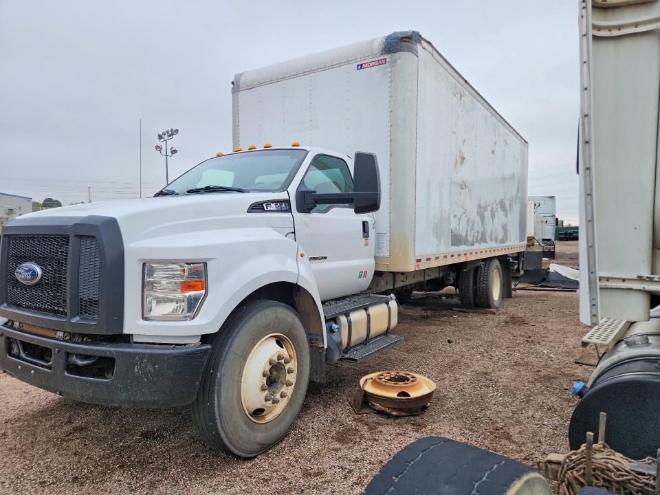 2018 Ford VIN 1FDNF6DC2JDF03109 COPART salvage auction — MINOR DENT/SCRATCHES, Co - Dis/Dlr/Exp Only Clean Title, sold $11,200 on 2026-07-29 (photo 1)