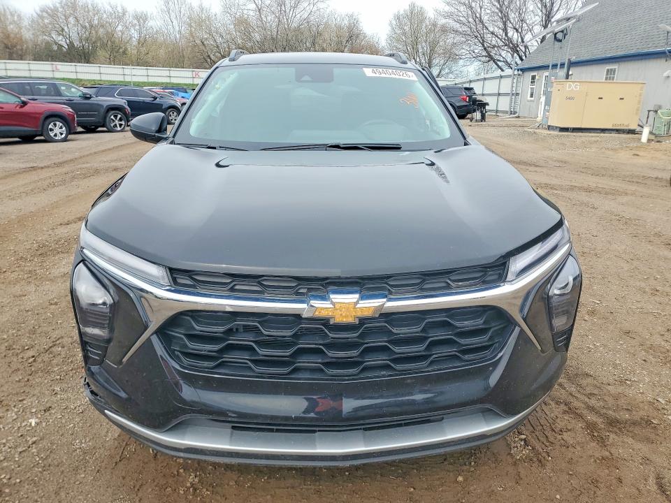 2025 Chevrolet VIN KL77LHEP5SC049719 COPART salvage auction — SIDE, Mi - Scrap Certificate Of Title, sold $4,200 on 2026-07-08 (photo 5)