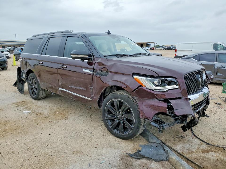 2024 Lincoln Navigator VIN 5LMJJ3TG3REL07604 COPART salvage auction — ALL OVER, Tx - Salvage Vehicle Title, sold $19,000 on 2026-07-23 (photo 4)