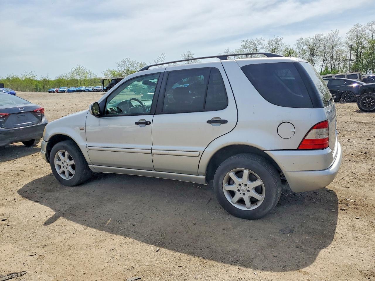 2000 Mercedes-Benz Ml430 VIN 4JGAB72E8YA189188 COPART salvage auction — Minor Dent/Scratches, MD - CERTIFICATE OF TITLE, sold $425 on 2026-07-03 (photo 2)
