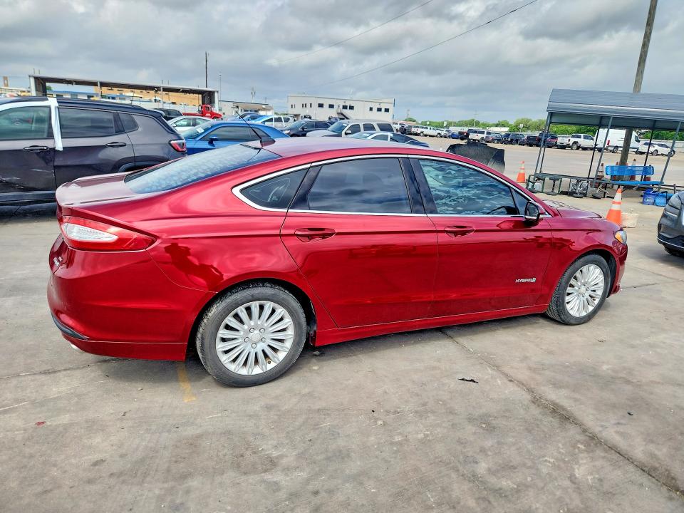 2015 Ford Fusion VIN 3FA6P0LU9FR172210 COPART salvage auction — NORMAL WEAR, In - Certificate Of Title, sold $1,450 on 2026-07-09 (photo 3)