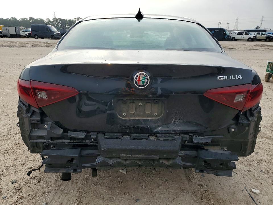 2019 Alfa romeo Giulia VIN ZARFAMAN9K7603604 COPART salvage auction — REAR END, Tx - Salvage Vehicle Title, sold $6,700 on 2026-07-10 (photo 6)