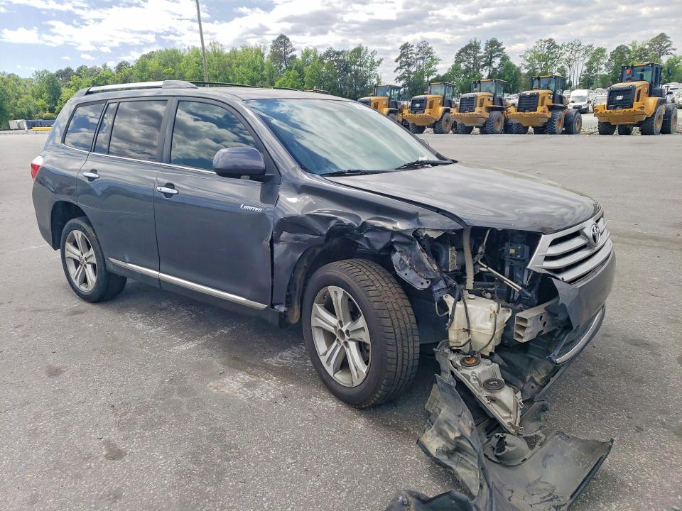 2011 Toyota Highlander VIN 5TDDK3EH0BS069038 COPART salvage auction — FRONT END, Nc - Salvage Certificate Of Title, sold $275 on 2026-07-21 (photo 4)