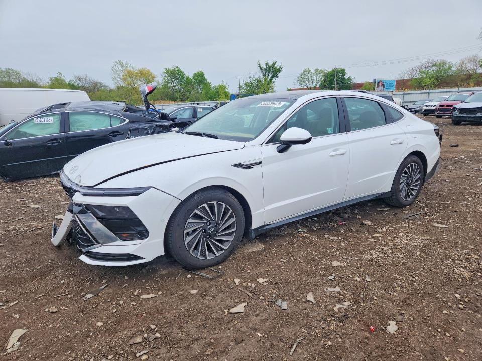 2025 Hyundai Sonata hybrid VIN KMHL54JJ2SA126429 COPART salvage auction — FRONT END, Il - Salvage Certificate, sold $11,100 on 2026-07-15 (photo 1)