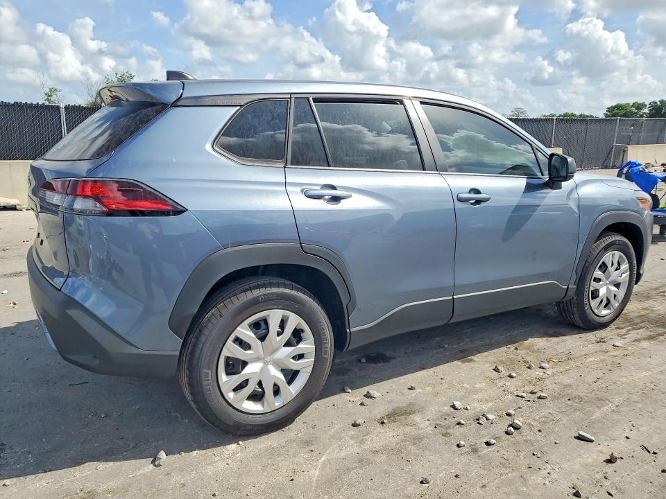 2026 Toyota Corolla cross VIN 7MUAAAAG0TV174080 COPART salvage auction — REAR END, Salvage Title, sold $8,200 on 2026-07-15 (photo 3)