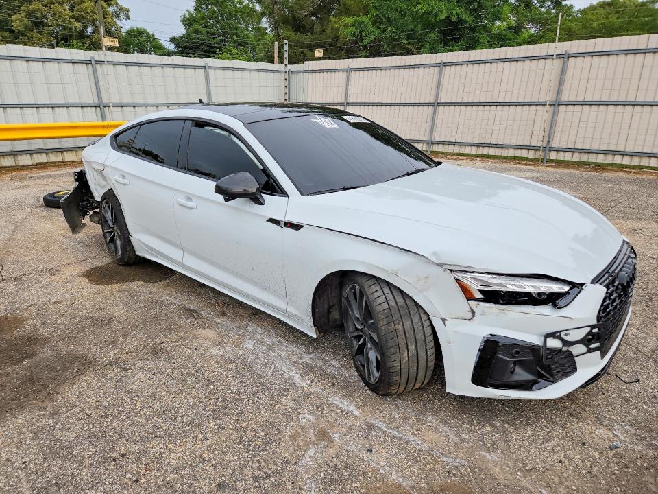 2022 Audi Rs5 VIN WAUC4CF59NA014774 COPART salvage auction — SIDE, Id - Salvage Certificate Of Title, sold $8,100 on 2026-07-20 (photo 4)