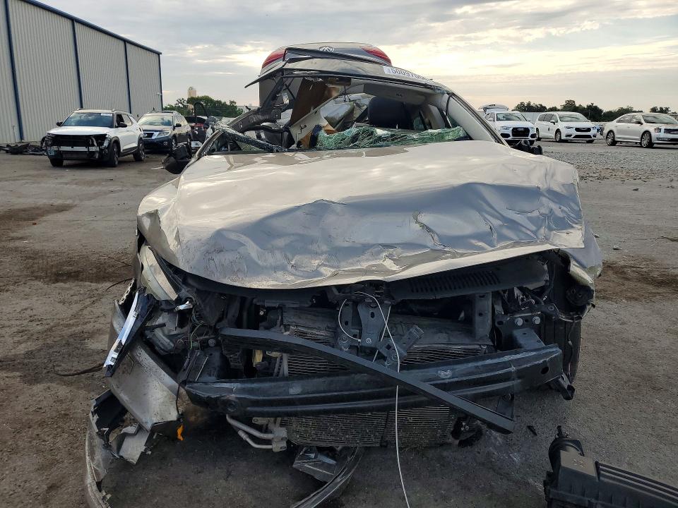 2013 Volkswagen Passat cc VIN WVWRN7AN7DE526968 COPART salvage auction — ROLLOVER, Salvage Title, sold $425 on 2026-07-13 (photo 5)
