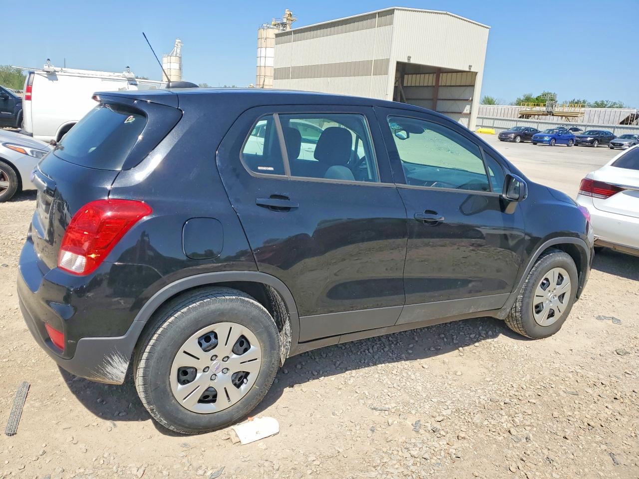 2017 Chevrolet Trax VIN 3GNCJKSB6HL279416 COPART salvage auction — Hail, KS - CERT OF TITLE-SALVAGE, sold $1,950 on 2026-07-07 (photo 3)