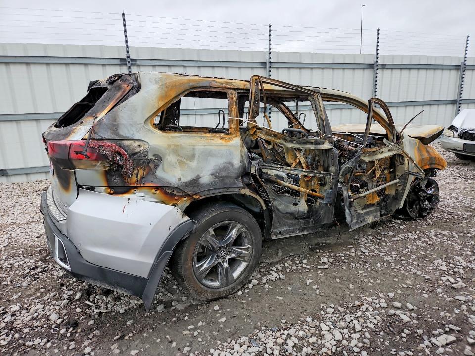 2019 Toyota Highlander VIN 5TDDZRFH9KS926938 COPART salvage auction — BURN, Il - Junking Cert Of A Vehicle, sold $200 on 2026-07-22 (photo 3)