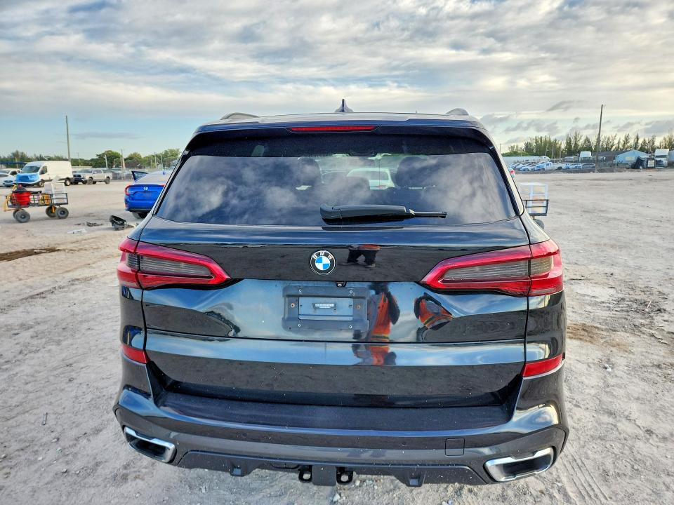 2019 BMW X5 VIN 5UXCR6C50KLK85845 COPART salvage auction — WATER/FLOOD, FL - CERT OF TITLE-SLVG REBLD FLOOD, sold $25 on 2026-07-30 (photo 6)