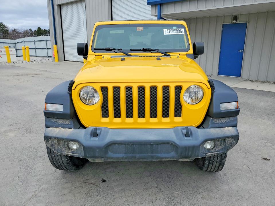 2018 Jeep Wrangler Unlimited VIN 1C4HJXDN4JW318975 COPART salvage auction — Normal Wear, FL - CERTIFICATE OF TITLE, sold $8,500 on 2026-06-24 (photo 5)