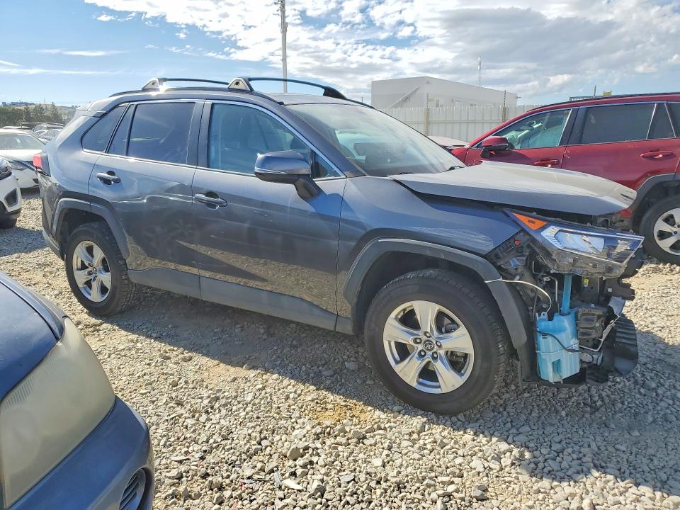 2021 Toyota Rav4 VIN 2T3P1RFV1MC160104 COPART salvage auction — FRONT END, Ca - Salvage Certificate, sold $8,300 on 2026-07-09 (photo 4)