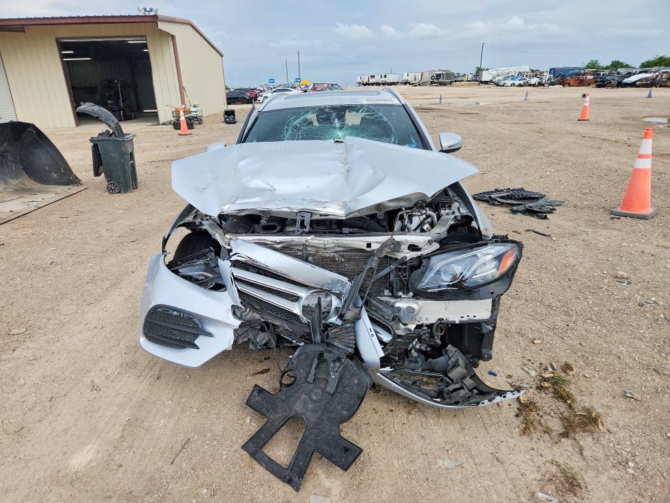 2018 Mercedes-benz E-class VIN WDDZH6GB5JA375491 COPART salvage auction — FRONT END, Tx - Salvage Vehicle Title, sold $7,500 on 2026-07-08 (photo 5)