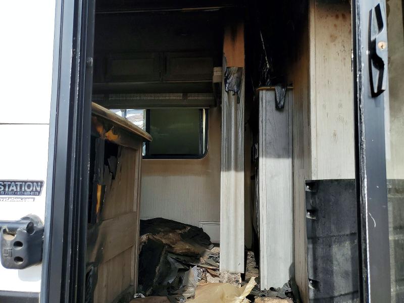 2020 Palonimo Trailers VIN 4X4TPUR29LP083616 COPART salvage auction — Burn Interior, AR - CERTIFICATE OF TITLE, sold $15 on 2026-07-22 (photo 5)