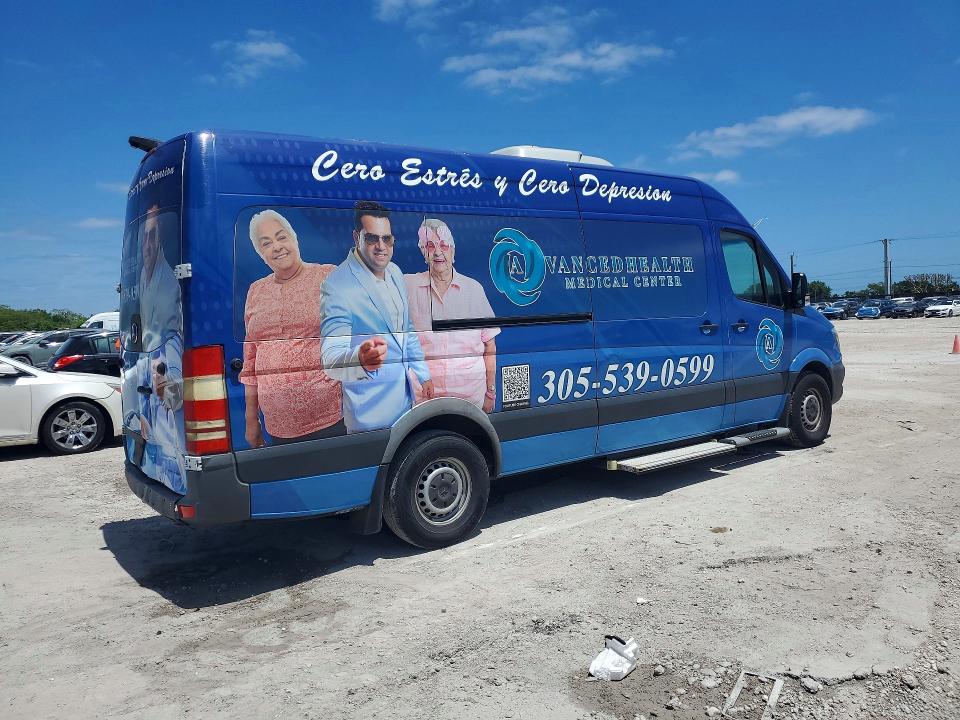 2017 Mercedes-benz Sprinter VIN WDZPE8CDXHP517418 COPART salvage auction — MINOR DENT/SCRATCHES, Fl - Certificate Of Title (P), sold $13,000 on 2026-07-29 (photo 3)