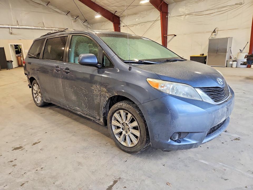 2014 Toyota Sienna VIN 5TDJK3DC4ES090925 COPART salvage auction — REAR END, Id - Salvage Certificate Of Title, sold $3,150 on 2026-07-13 (photo 4)