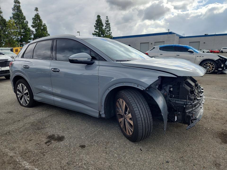 2023 Audi Q4 e-tron VIN WA1BCBFZ5PP015591 COPART salvage auction — FRONT END, CA - SALVAGE CERTIFICATE, sold $7,900 on 2026-07-30 (photo 4)