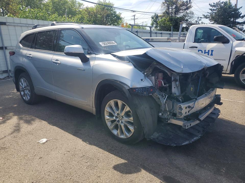 2020 Toyota VIN 5TDDBRCH1LS003394 COPART salvage auction — FRONT END, Salvage Title, sold $1,300 on 2026-07-29 (photo 4)