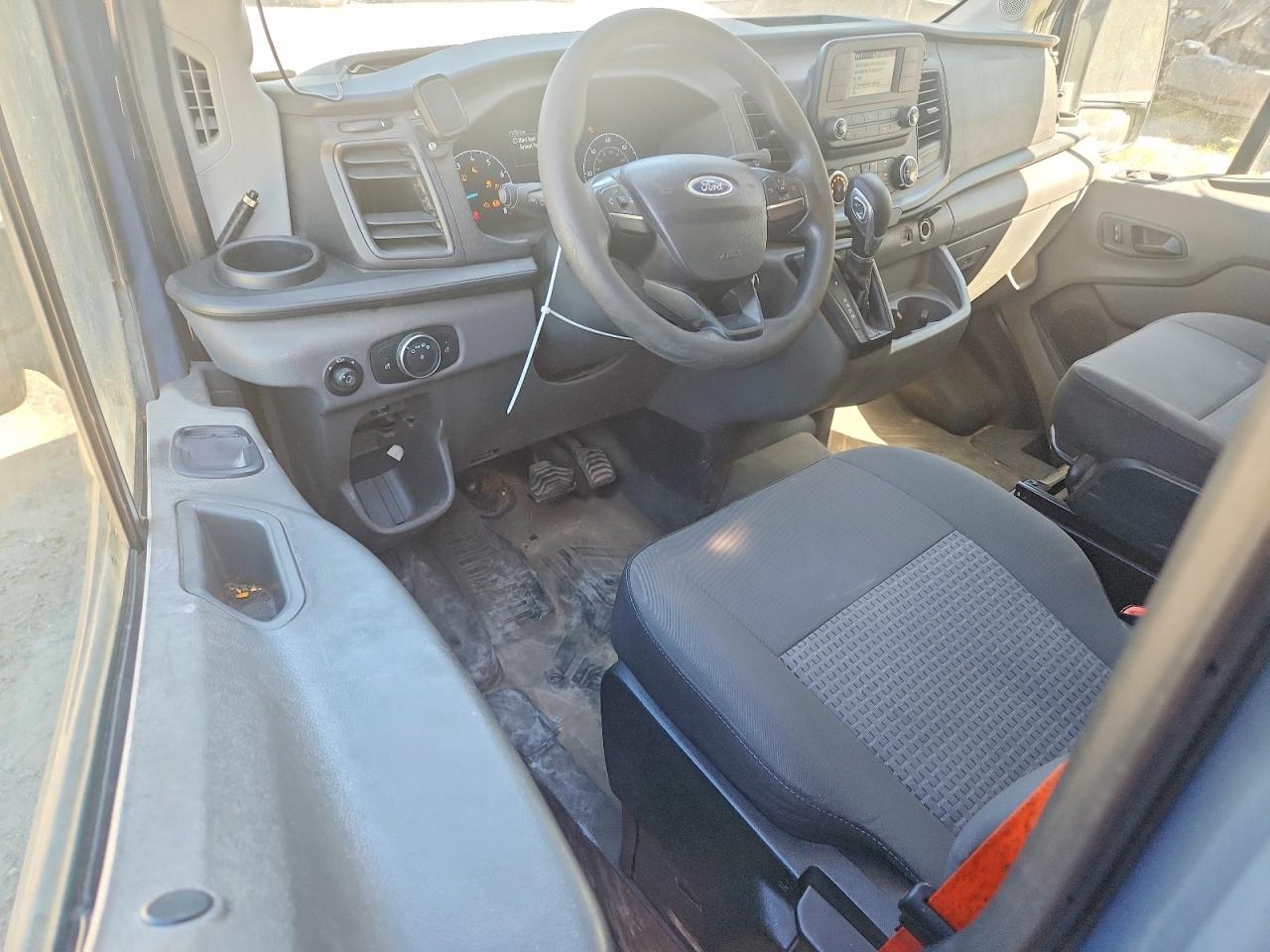 2020 Ford Transit VIN 1FTBR3X83LKB27510 COPART salvage auction — Side, SC - CERTIFICATE OF TITLE, sold $6,300 on 2026-06-25 (photo 8)