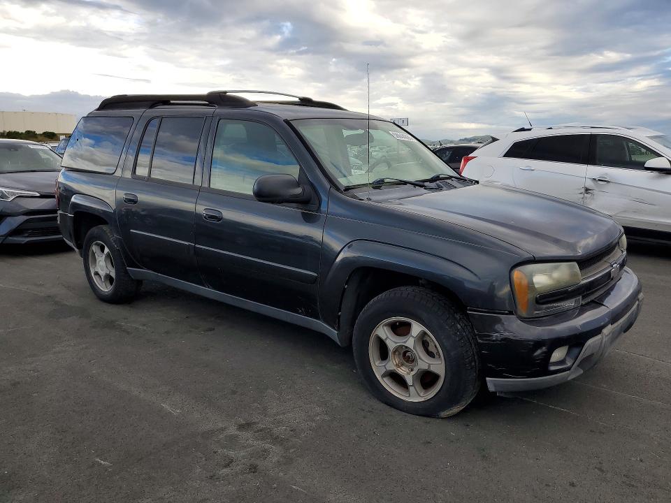 2005 Chevrolet Trailblazer VIN 1GNET16S156137116 COPART salvage auction — MINOR DENT/SCRATCHES, Ca - Salvage Certificate, sold $400 on 2026-07-08 (photo 4)