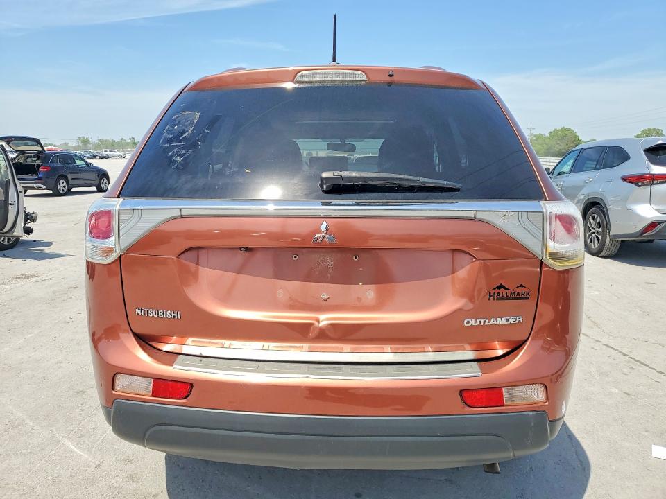 2014 Mitsubishi Outlander VIN JA4AD3A33EZ002521 COPART salvage auction — MINOR DENT/SCRATCHES, Tn - Certificate Of Title (P), sold $925 on 2026-07-06 (photo 6)