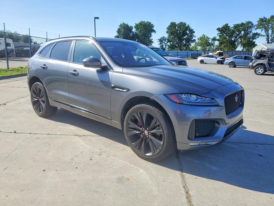 2017 Jaguar F-pace VIN SADCM2BVXHA880009 COPART salvage auction — VANDALISM, Ca - Salvage Certificate, sold $4,400 on 2026-07-06 (photo 4)