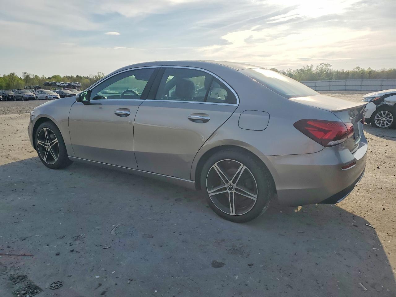2019 Mercedes-benz A-klasse VIN WDD3G4FB9KW015286 COPART salvage auction — Minor Dent/Scratches, MD - CERTIFICATE OF TITLE, sold $6,900 on 2026-07-01 (photo 2)