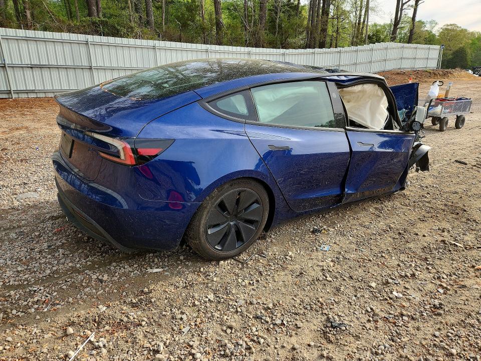 2025 Tesla Model 3 VIN 5YJ3E1EA4SF041886 COPART salvage auction — ALL OVER, Nc - Salvage Certificate Of Title, sold $3,250 on 2026-07-10 (photo 3)