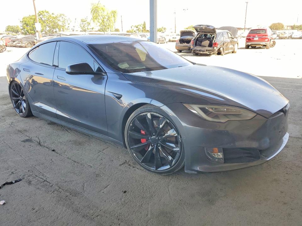 2017 Tesla Model s VIN 5YJSA1E19HF228489 COPART salvage auction — SIDE, Salvage Title, sold $3,650 on 2026-07-20 (photo 4)